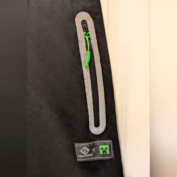 EUC Point Zero X Minecraft XL Men's Zip Pocket Shorts - Picture 3 of 5